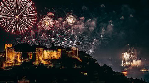 Com música e fogo de artifício, estas são as maiores festas de passagens de ano gratuitas 