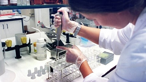 Pelo menos 2500 cientistas saíram da Rússia desde o início da guerra