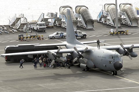 Hércules C-130 transportou 270 inspetores da PJ à Madeira. Na sequência da megaoperação judicial, o presidente do Governo Regional, constituído arguido, acabou por renunciar ao cargo. HOMEM  DE GOUVEIA/LUSA