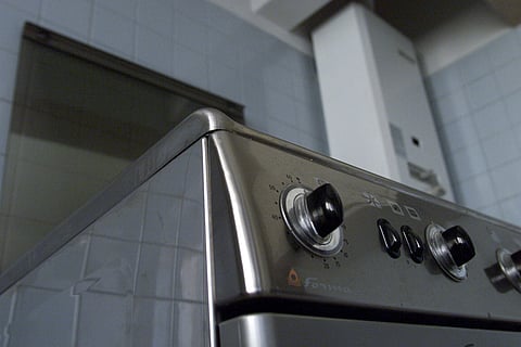 Fogões e esquentadores devem estar instalados em locais bem ventilados para possibilitar a saída de gases.