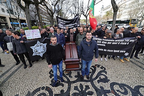 Guardas prisionais têm-se manifestado por melhores condições.
