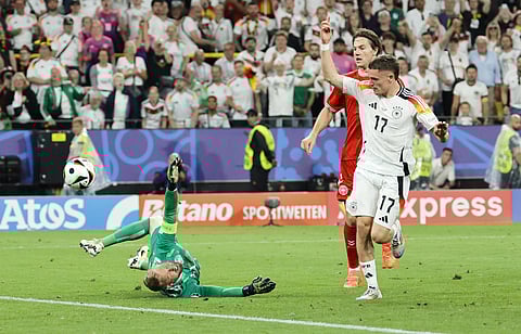 Alemanha passa pelos pingos da chuva e ganha