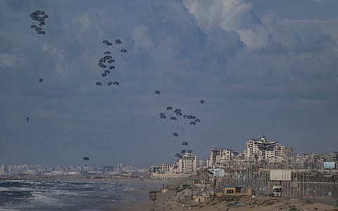 Cinco mortos em lançamento de ajuda humanitária sobre Gaza