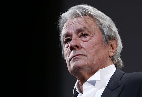 Macron descreve Alain Delon como um "monumento francês"