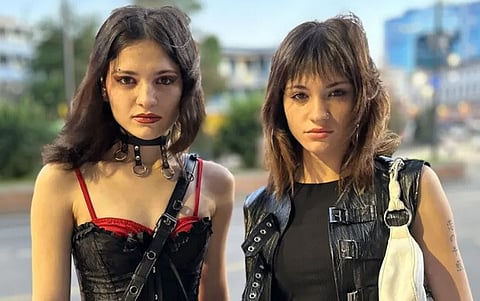 Como um vídeo no Tik Tok voltou a juntar gémeas que tinham sido roubadas à mãe à nascença