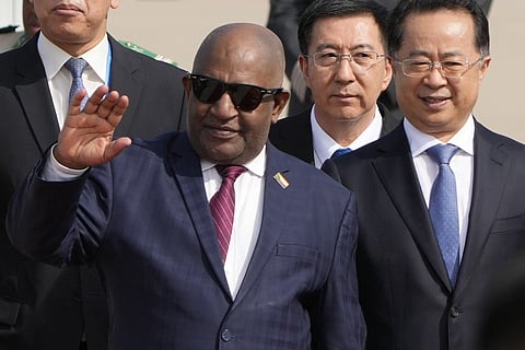 Presidente das Comoros ferido num ataque com faca. Suspeito foi detido e encontrado morto