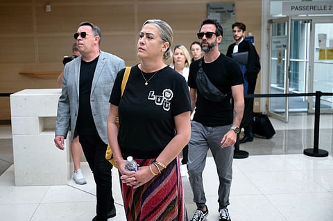 Os filhos de Dominique Pelicot á chegada ao Tribunal Criminal de Avignon.