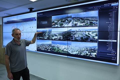 Em Haifa, junto à fronteira com o Líbano, as autoridades de emergência estão a funcionar.