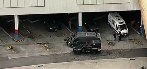 Assaltante de autocarro com 17 reféns no Rio de Janeiro entregou-se às autoridades