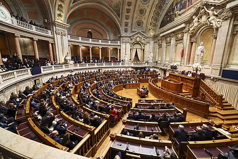 Primeira sessão da XVI legislatura durou cerca de 10 minutos e foi presidida por António Filipe