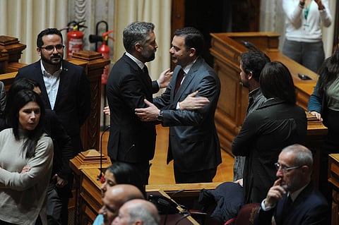 Governo diz  que Pedro Nuno Santos “recusa” reuniões com Montenegro. PS desmente