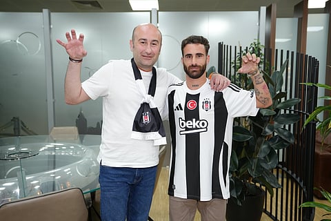 É oficial. Rafa Silva troca o Benfica pelo Besiktas da Turquia