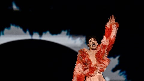 Vencedor da Eurovisão devolve troféu em protesto contra a participação de Israel