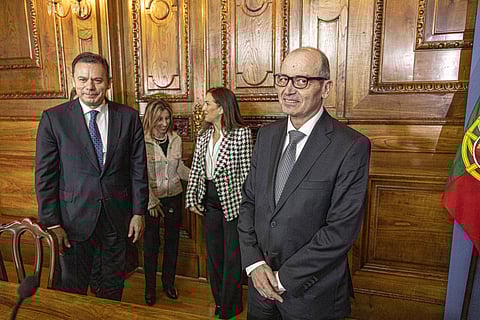 Orlando Carvalho, novo diretor-geral das prisões, com o primeiro-ministro Luís Montenegro