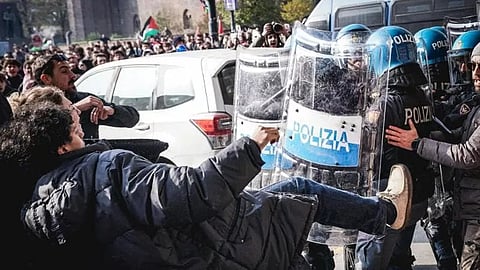 Quinze polícias feridos numa manifestação pró-palestiniana em Itália