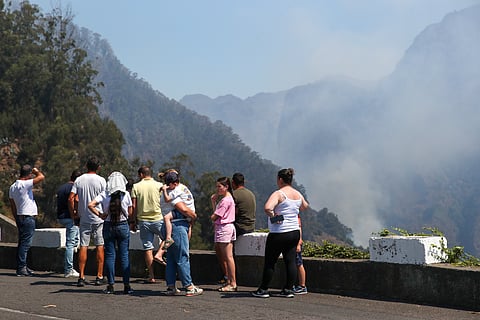 População acompanha à distância a evolução do fogo