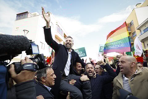 Pedro Nuno Santos numa ação de rua na zona piscatória das Caxinas, em Vila do Conde.