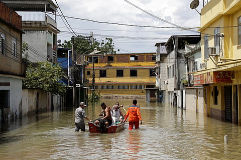 Nove mil desalojados devido a chuva no Rio de Janeiro. Número de mortos sobe para 13
