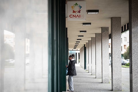 A falsa informação tem preocupado imigrantes que vivem em Portugal com o título