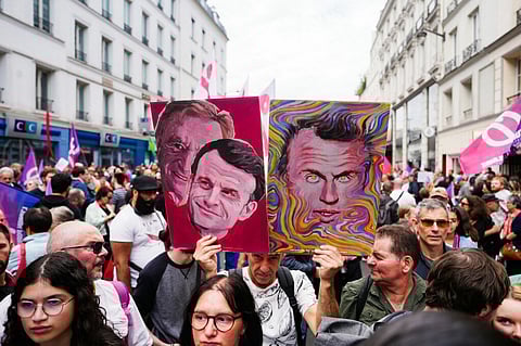 Manifestação contra o "Governo Macron-Barnier" em Paris junta milhares de franceses