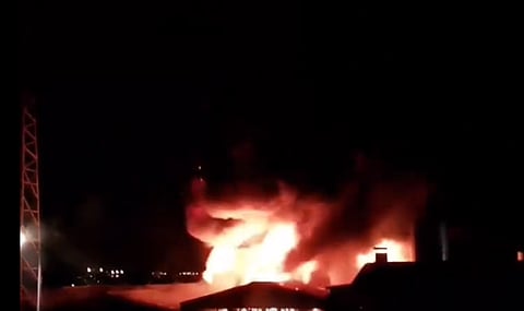 Incêndio deflagra em fábrica de tintas na Maia