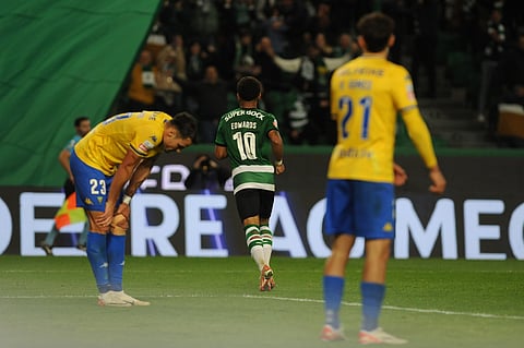 Com Gyökeres como assistente, Marcus Edwards dizimou o Estoril
