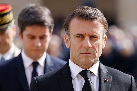 Macron pede a Attal para se manter no cargo "por enquanto". Socialistas querem apresentar candidato a PM em uma semana
