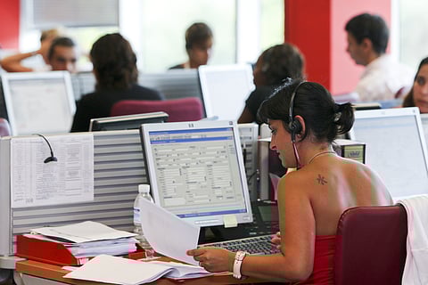 Funcionários envolvidos dizem que só mudariam para trabalho de cinco dias se recebessem mais 20%.
