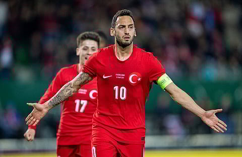 Hakan Çalhanoglu, de 30 anos, é uma das estrelas da Turquia.