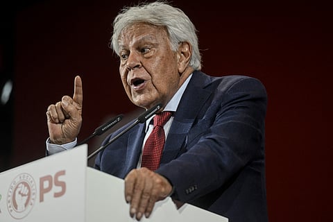 Felipe González diz que partidos democráticos devem aliar-se contra extremismos como em Portugal