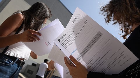 Exames nacionais do secundário começam esta sexta-feira para mais de 156 mil alunos inscritos
