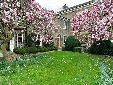 Casa de Freddy Mercury em Londres está à venda por 35 milhões de euros