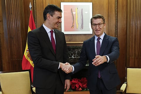 Pedro Sánchez reuniu-se recentemente com Alberto Feijóo no Palácio da Moncloa.