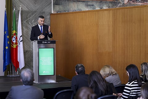 Ministro Fernando Alexandre durante a apresentação do balanço sobre assédio no Superior.