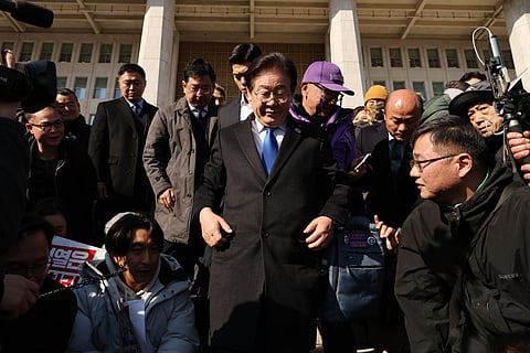 O líder da oposição Lee Jae-Myung. Presidente sul-coreano enfrenta uma moção de destituição.
