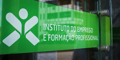 Beneficiários de prestações de desemprego atingem valor mais baixo em seis meses


