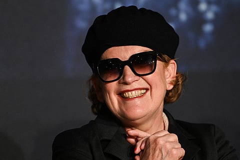 Andrea Arnold, cineasta preciosa que em Bird finta a morte e o destino das suas personagens.