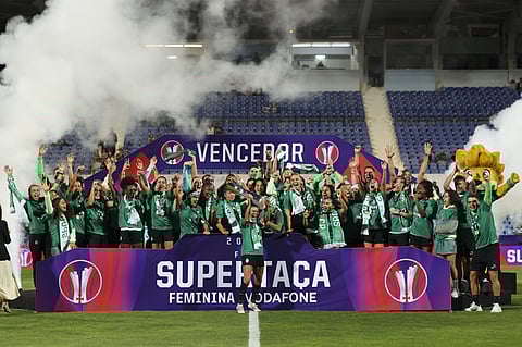 Sporting vira resultado e conquista Supertaça feminina de futebol