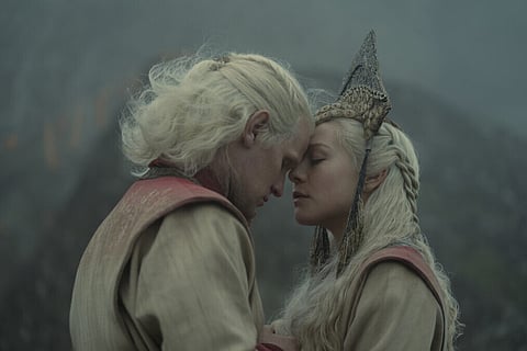 Aemond e Rhaenyra Targaryen em cena de "House of the Dragon"
