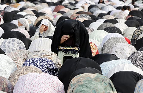 Polícia iraniana inicia campanha para voltar a impor uso do véu