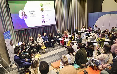 A sessão juntou refugiados e professores, que discutiram as experiências vividas no projeto.