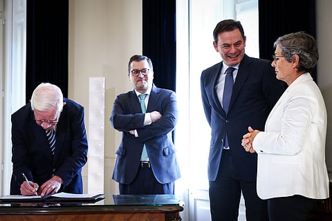 O primeiro-ministro e o  ministro das Finanças estiveram na assinatura do acordo com a Fesap e o STE. Foto: Rodrigo Antunes/Lusa