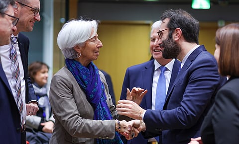 Lagarde admite cortes nas taxas de juro no verão