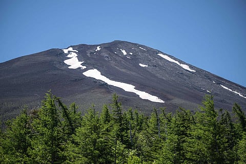 Taxa de entrada e quota diária provocam forte queda de visitantes no Monte Fuji