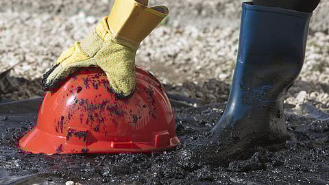 OPEP+ volta a aumentar produção de petróleo para recuperar quota de mercado