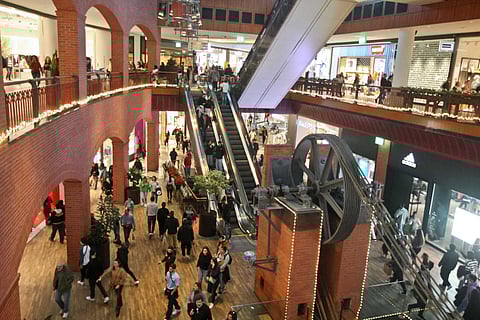 Retalho da UE avança 2,3% em janeiro e Portugal regista terceira maior subida mensal 