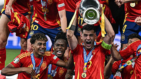 Lamine Yamal conquistou Europeu e Mundial pela Espanha.