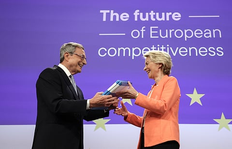 Mario Draghi e Ursula von der Leyen, presidente da Comissão Europeia. Foto: EPA/Olivier Hoslet