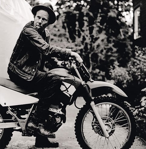 Volta ao mundo com Tom Waits