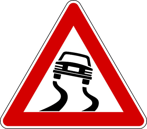 Salva vidas: O meu carro entrou em aquaplaning e agora o que faço?